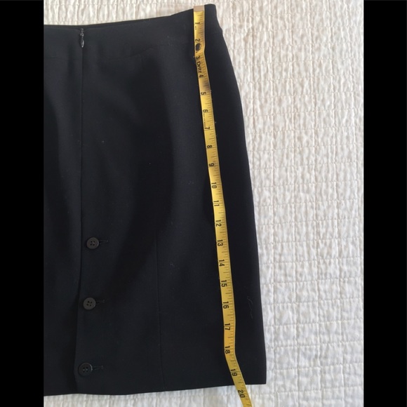 Giorgio Armani black wool miniskirt w/back buttons - Picture 6 of 7